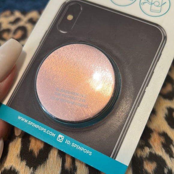 SpinPop Rose Gold and Cheetah Print Pop Sockets for Cell Phone 2 pack - Picture 2 of 3